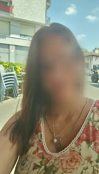 Alina, 39