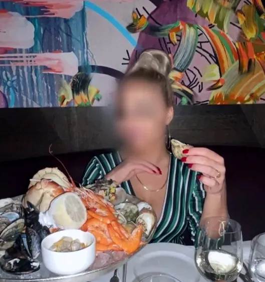 Annika, 32