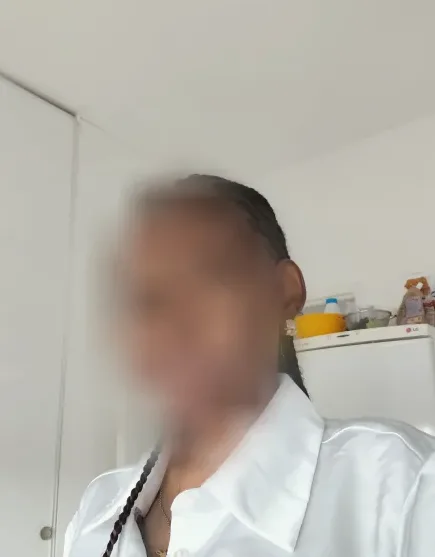 Büsra, 34