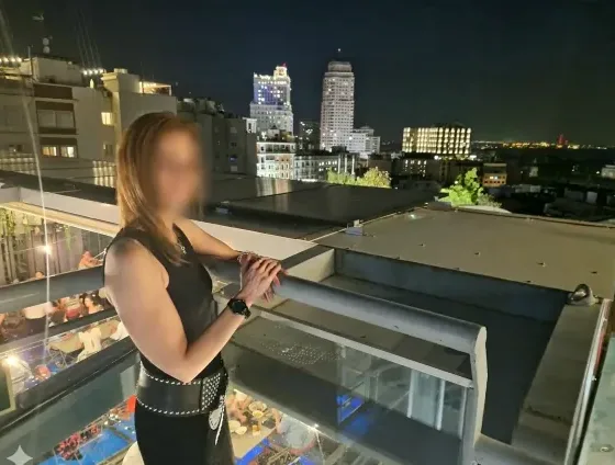Charlotte, 37