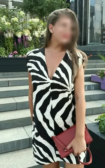 Claudia, 20