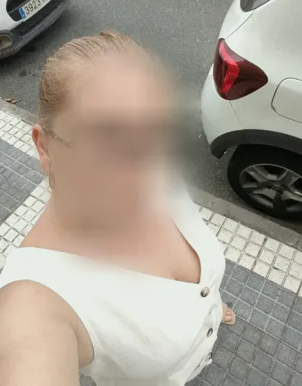 Isabell, 38