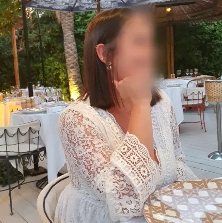 Julia, 31