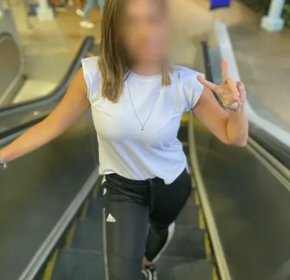 Laura, 36