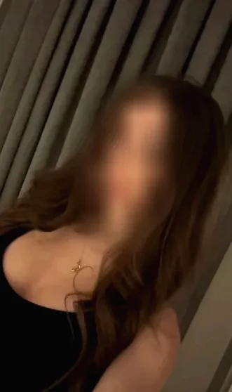 Maja, 28