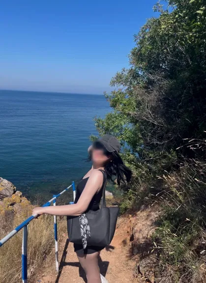 Marina, 22