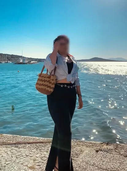 Melanie, 26