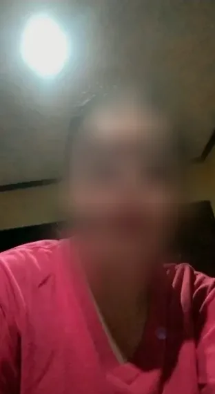 Mia, 34