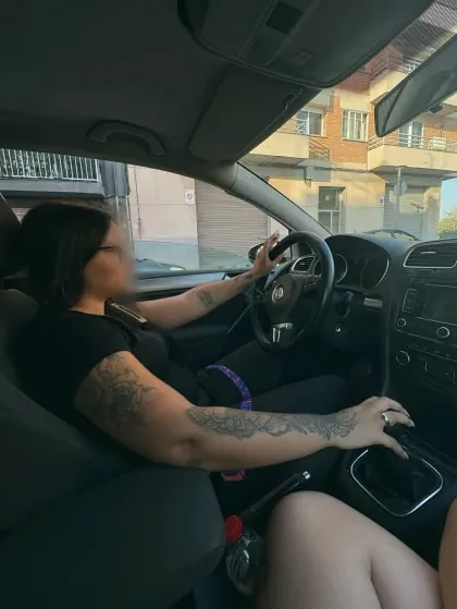 Nicole, 28