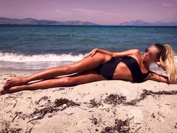 Pia, 35