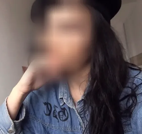 Rebecca, 28