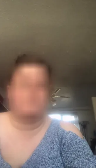 Sabrina, 28