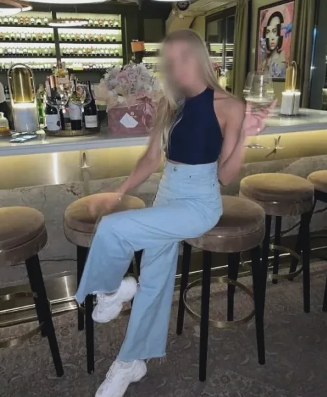 Stefanie, 34